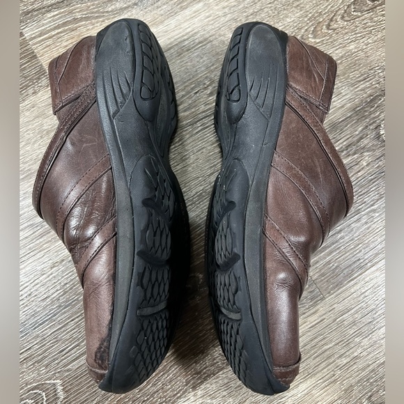 Merrell Encore Slide Leather Loafer Brown, sz9.5 - Picture 2 of 6
